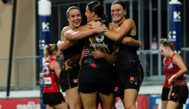 Tigers leave it late to edge Bombers in Dreamtime thriller