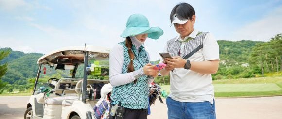 Korea’s 2-Trillion-Won Caddie Fee Market Moves Away from Cash