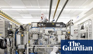 Stock market turmoil sheds stark light on the opaque AI economy | AI (artificial intelligence)