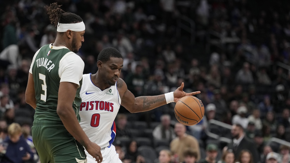 1 Realistic Blockbuster Trade That Should Happen Before NBA Season