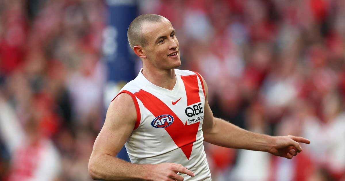 Sydney Swans fend of gritty Essendon Bombers to lock in top two on the AFL ladder