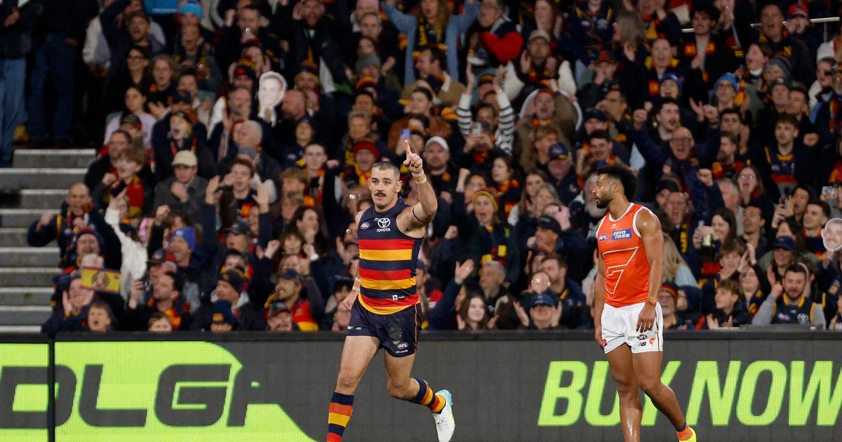 AFL Match Report: Crows lock in top six with big win over Giants