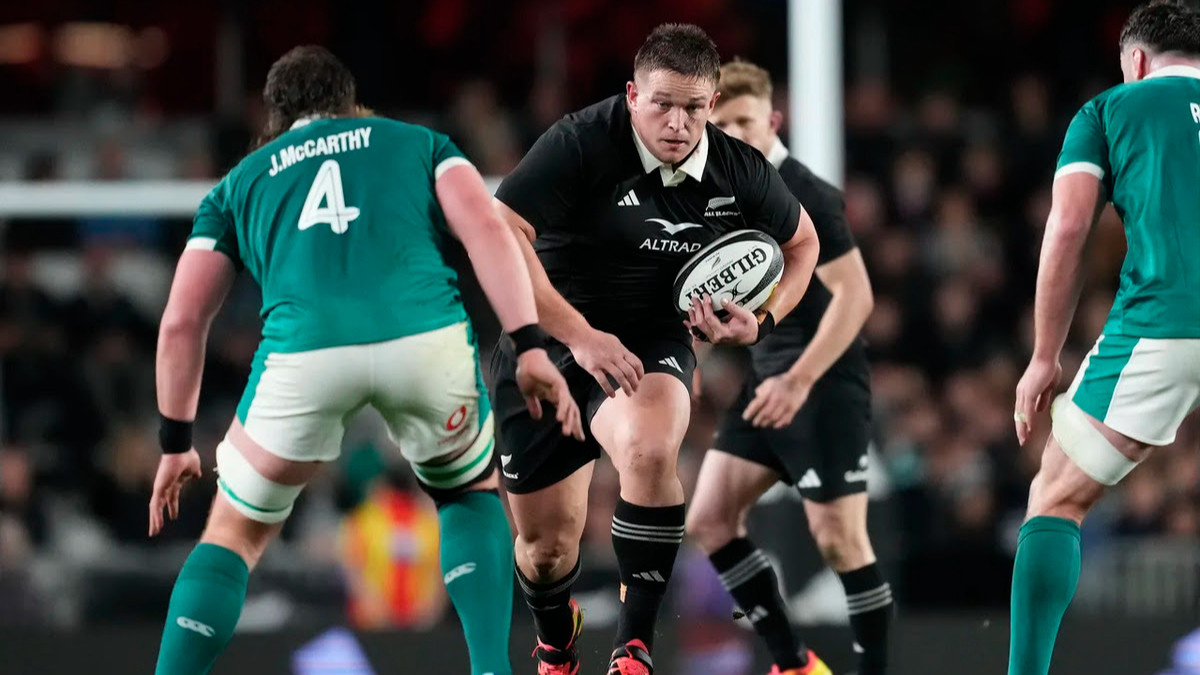 De Groot sticking with New Zealand rugby