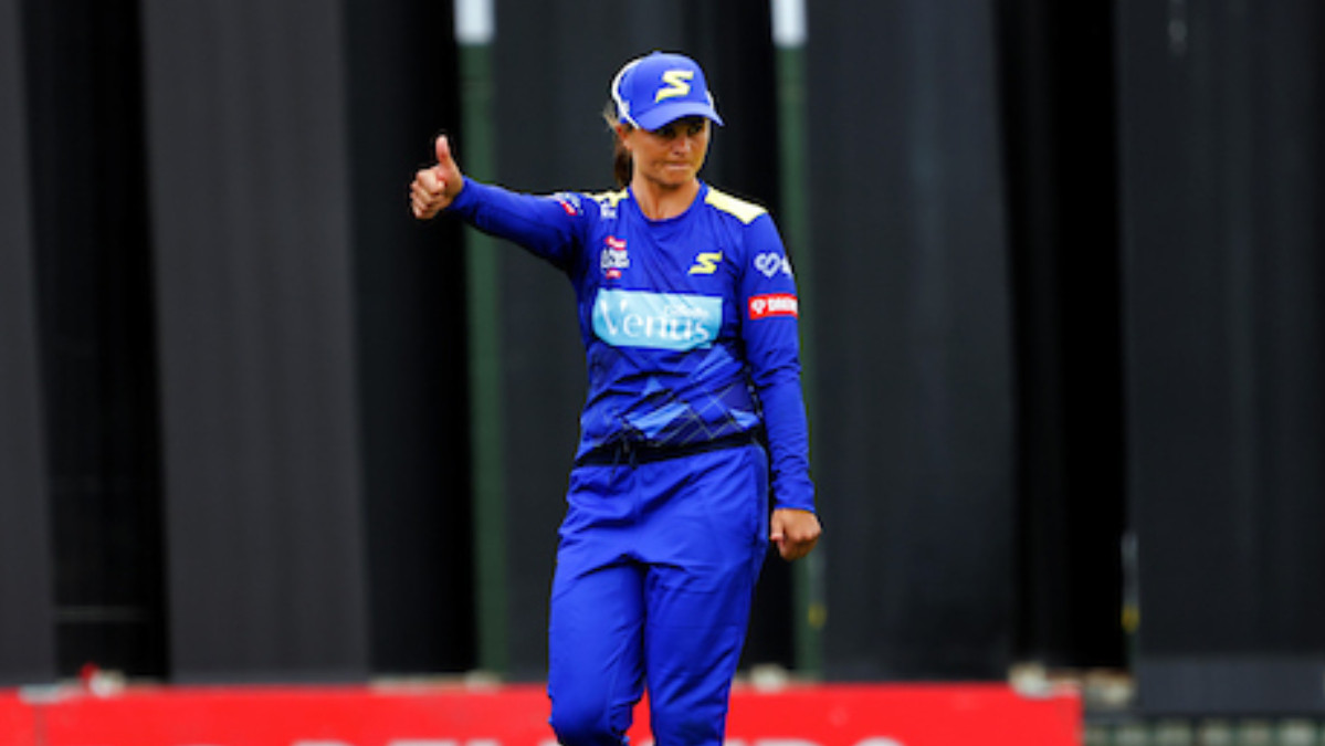 Otago Cricket names Bates in Sparks contracts