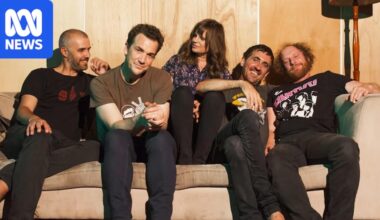 'We never broke up': Aussie rock royalty The Drones return as visceral as ever