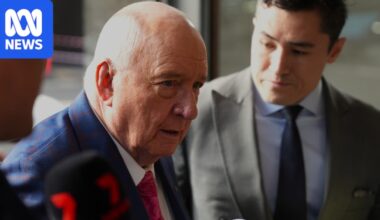 Alan Jones complainant denies reporting broadcaster to police to 'get money'