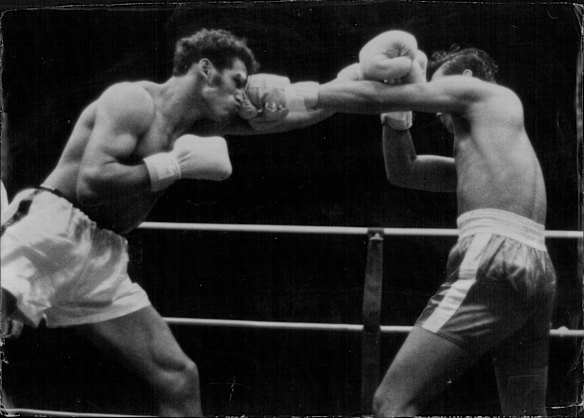 Mundine, the middleweight champion, did not raise a sweat as he disposed of Filipino Rapalo in two rounds in 1970.