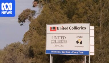 Worker dies after being hit by truck at United Wambo Open Cut coal mine