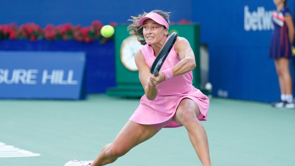 Sönmez reaches 2nd round of Canadian Open with straight-sets win