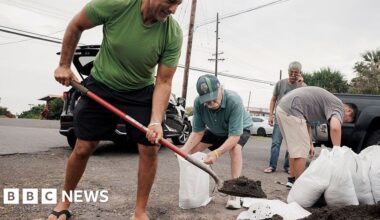Storm Lala: Hawaii braces for potential first direct hit by a hurricane in 34 years - BBC