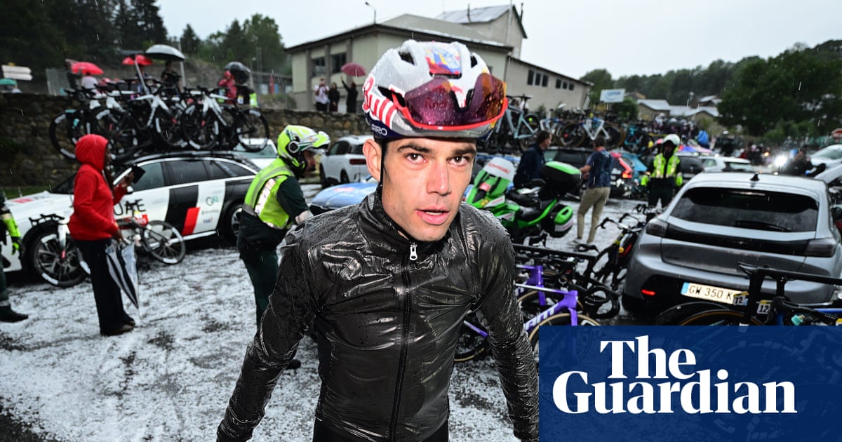 Vuelta a España: giant hail forces stage three abandonment in Pyrenees | Vuelta a España