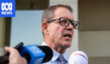 Northern Territory Police charge Federal Labor MP Luke Gosling with breach of bail