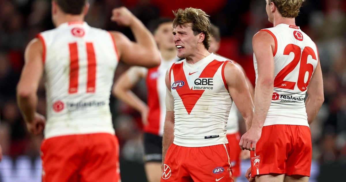 Fast-finishing Sydney Swans overcome St Kilda Saints to consolidate second spot