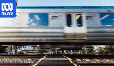 Suburban Rail Loop report by Victorian auditor-general reveals secret transport fare hike