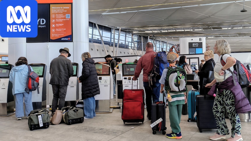 Sydney Airport faces delays, as passengers advised to check with airlines