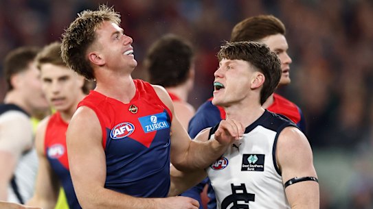 Sam Walsh (right) had plenty to say to Harry Sharp, and ended up having the last laugh, too.