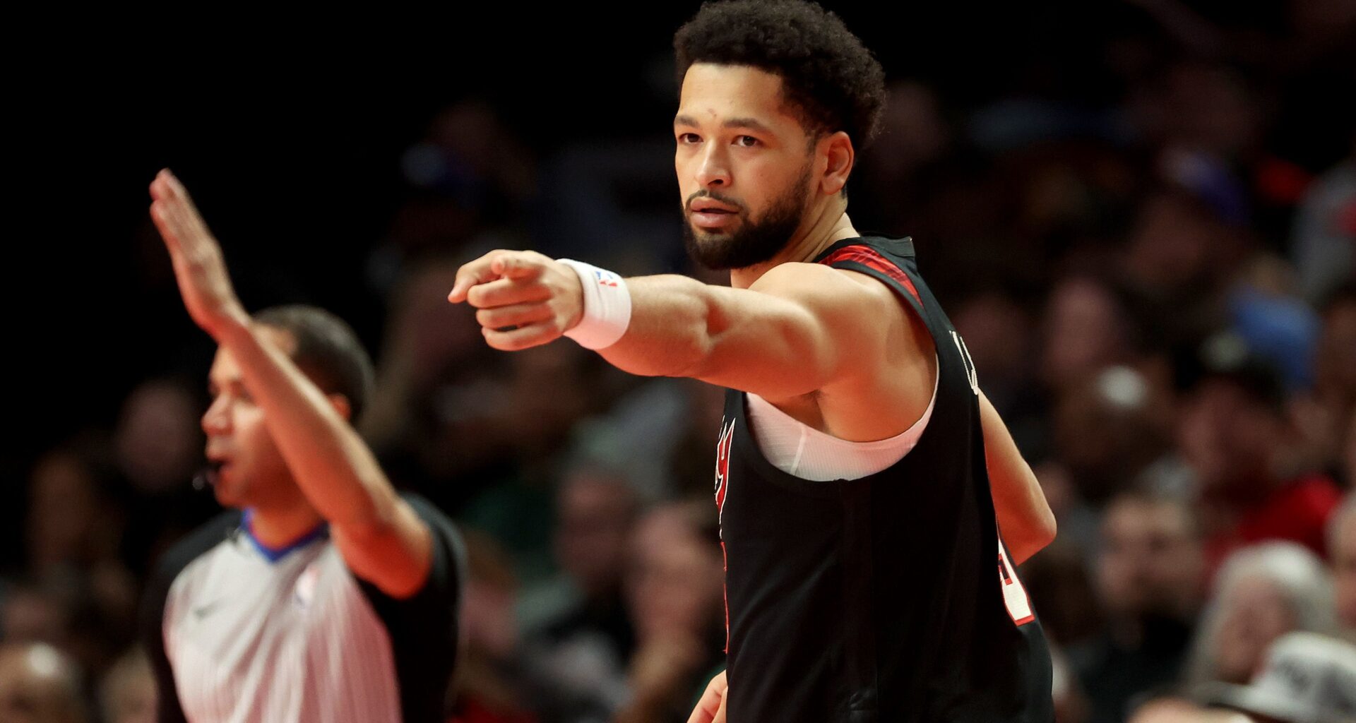 "MVP-type": Coach praises electric guard