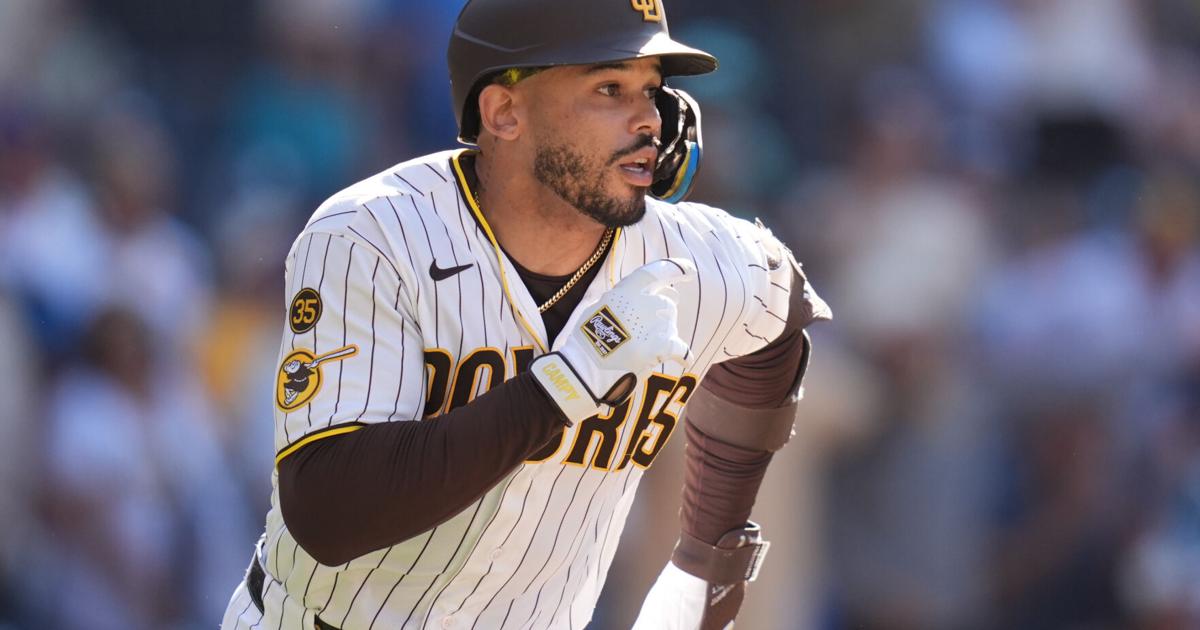 Padres win 4-3 in 11 innings to sweep MLB-leading Brewers | MLB