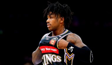 Davis delayed: Passport issue clouds superstar's arrival