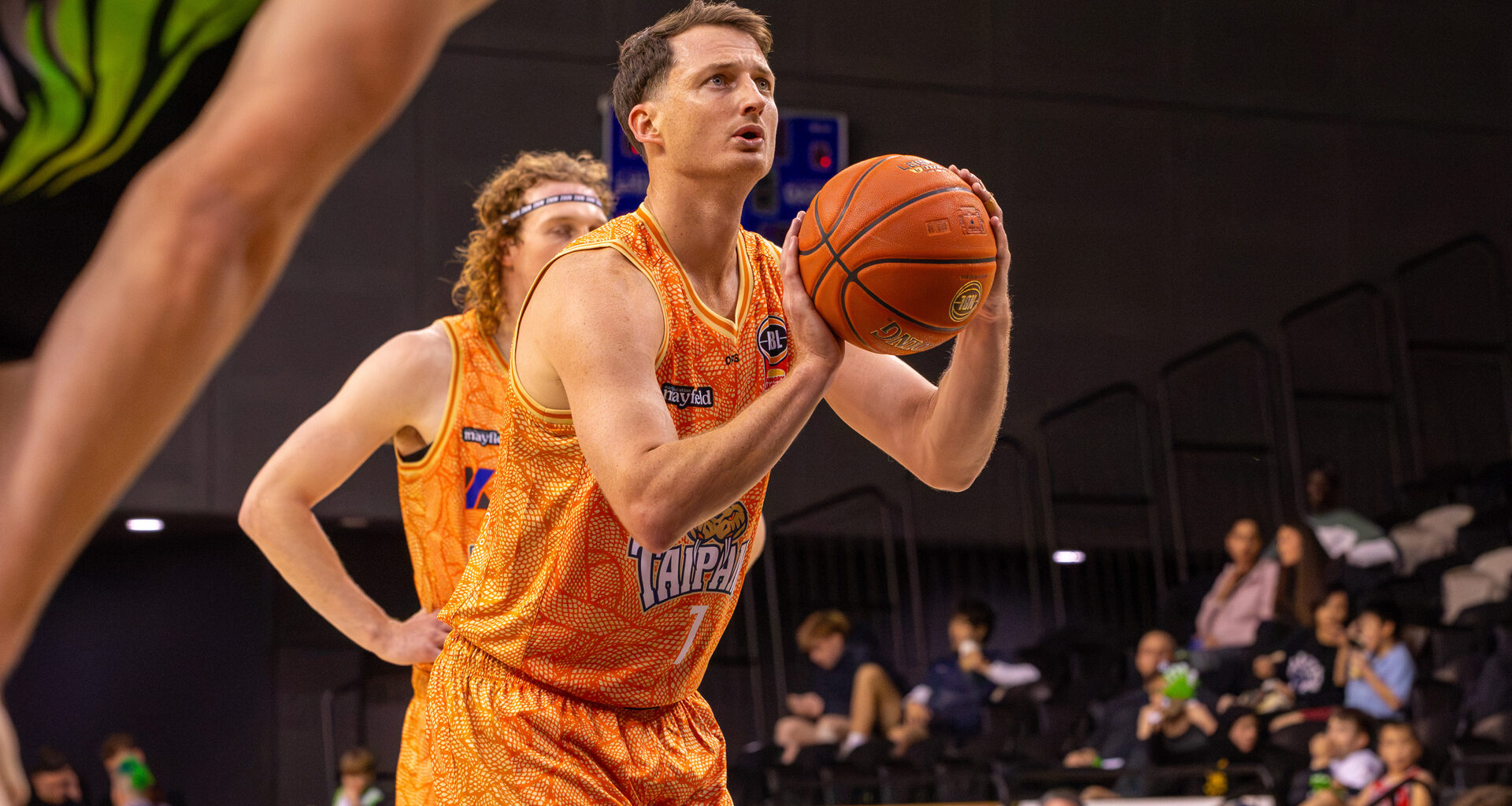 Hot shooting Snakes beat Phoenix
