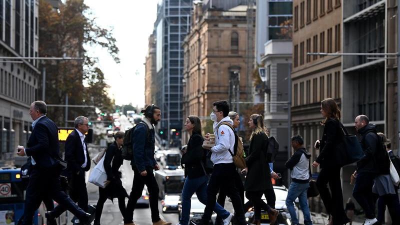 ‘Doomjobbing’: The job hunt trend hurting Aussie careers