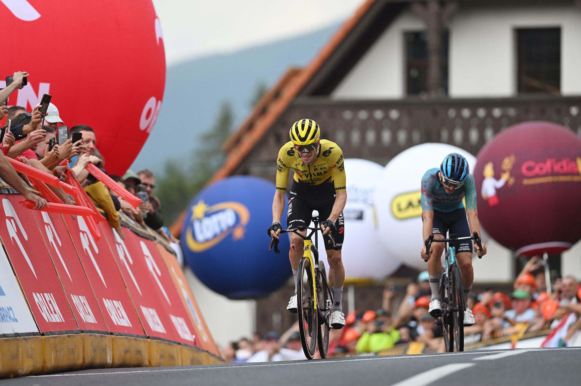 Stage winner Bart Lemmen (left) holds off Christian Scaroni at finish line