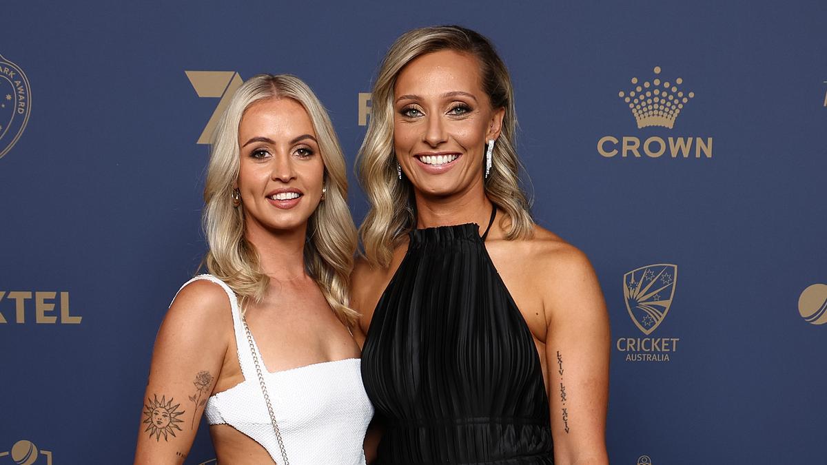Ashleigh Gardner’s ex-wife calls for Aussie women’s cricket star to lose leadership over alleged affair