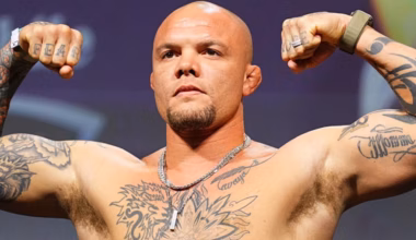 Former UFC star Anthony Smith arrested for allegedly “threatening to kill wife’