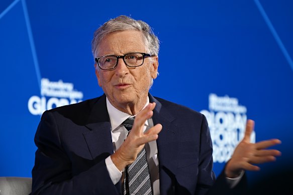 Bill Gates says governments cannot wait until AI-related crises become obvious before responding.
