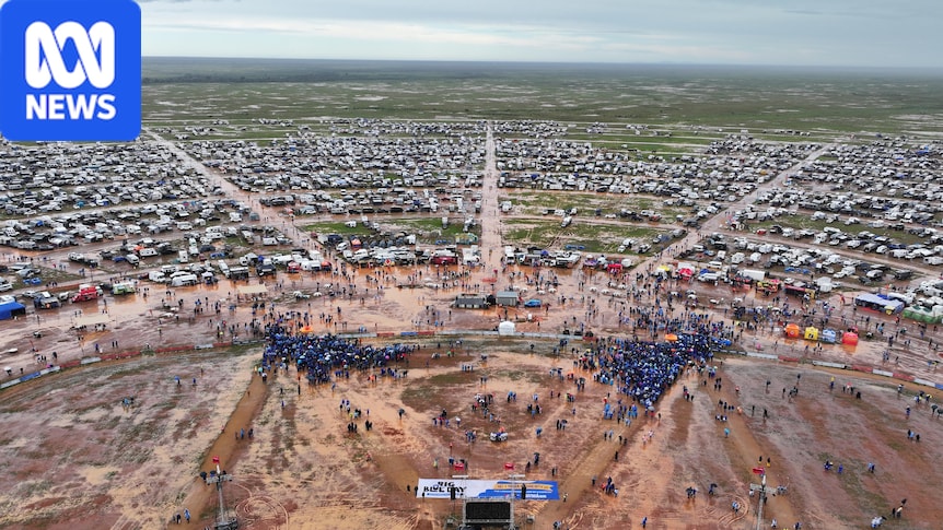 Mundi Mundi Bash draws crowd despite rain and cost-of-living challenges