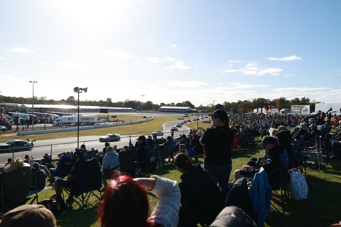 A big crowd turned out for the 2026 Bosch Power Tools Perth Super 440. 