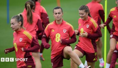 Ella Powell (centre) training with her Wales team mates