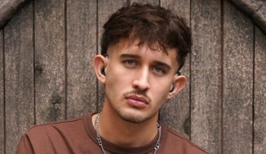 Exclusive: Hollyoaks casts mystery man Xander as Cindy and Beth team up