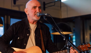 Paul Kelly returns to Kings Cross after 30 years for surprise pub show