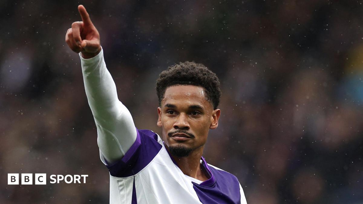 Brazilian striker Emersonn celebrates scoring for Toulouse