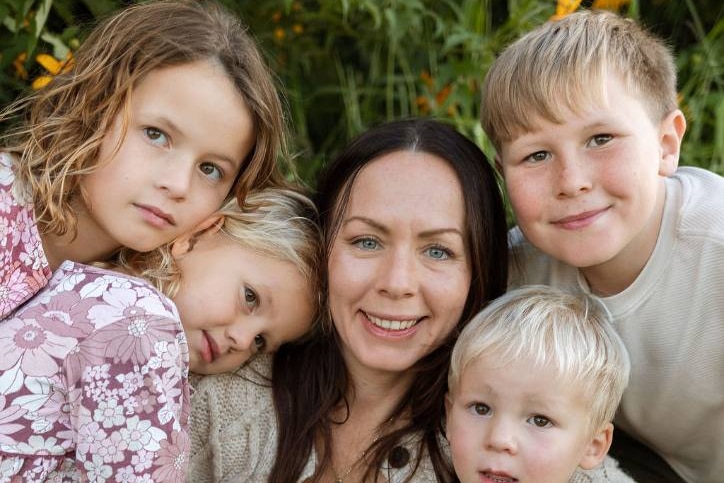 A mum with her four children