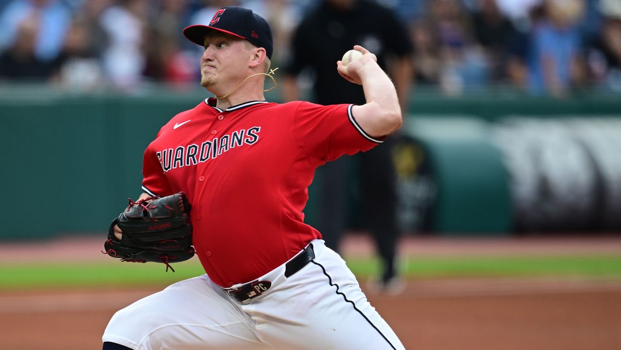 Victor Bericoto's single and Matt Wilkinson's debut as an opener help Giants beat Guardians 1-0