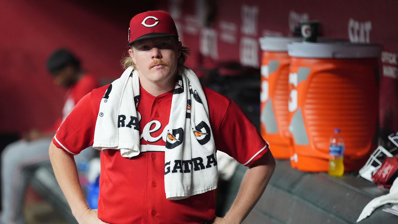 Reds' Bleday hits for cycle in 1st 4 at-bats against Diamondbacks