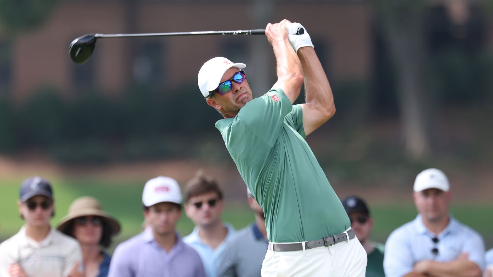 Scott turns back clock in Tour Championship title tilt - News
