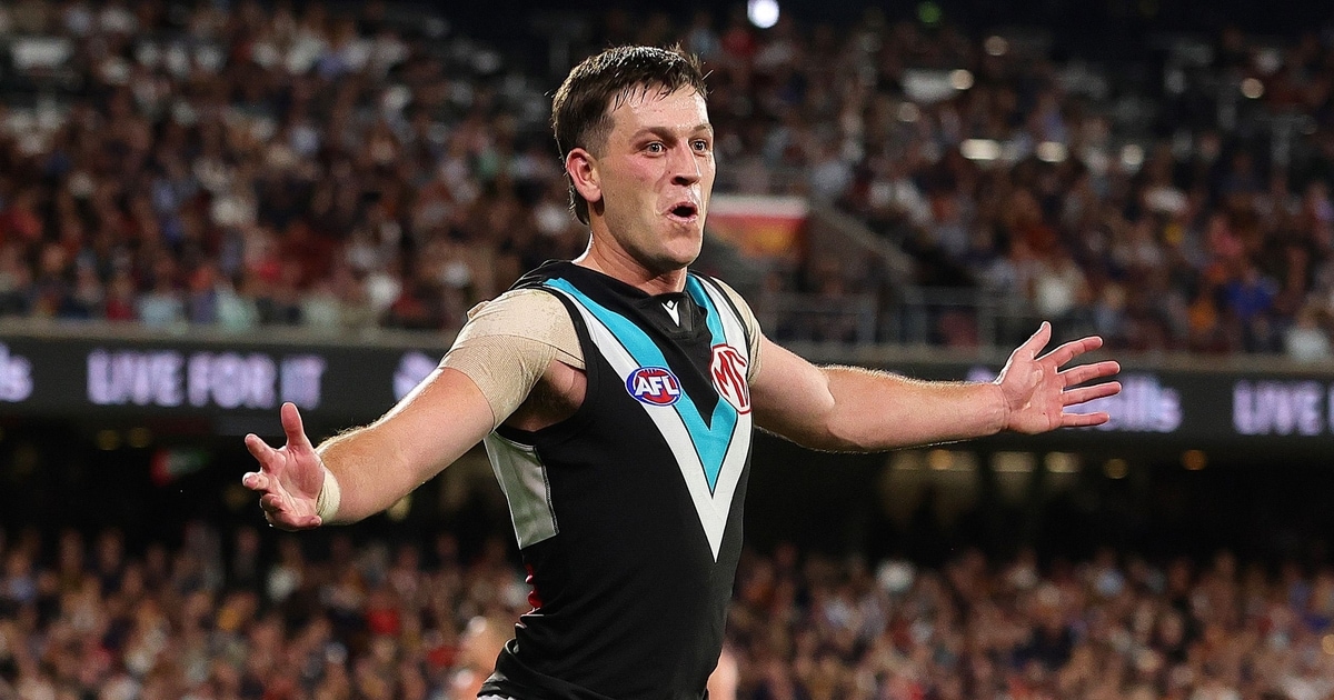 Collingwood Magpies make bold play for Port Adelaide Power superstar Zak Butters with club-record offer