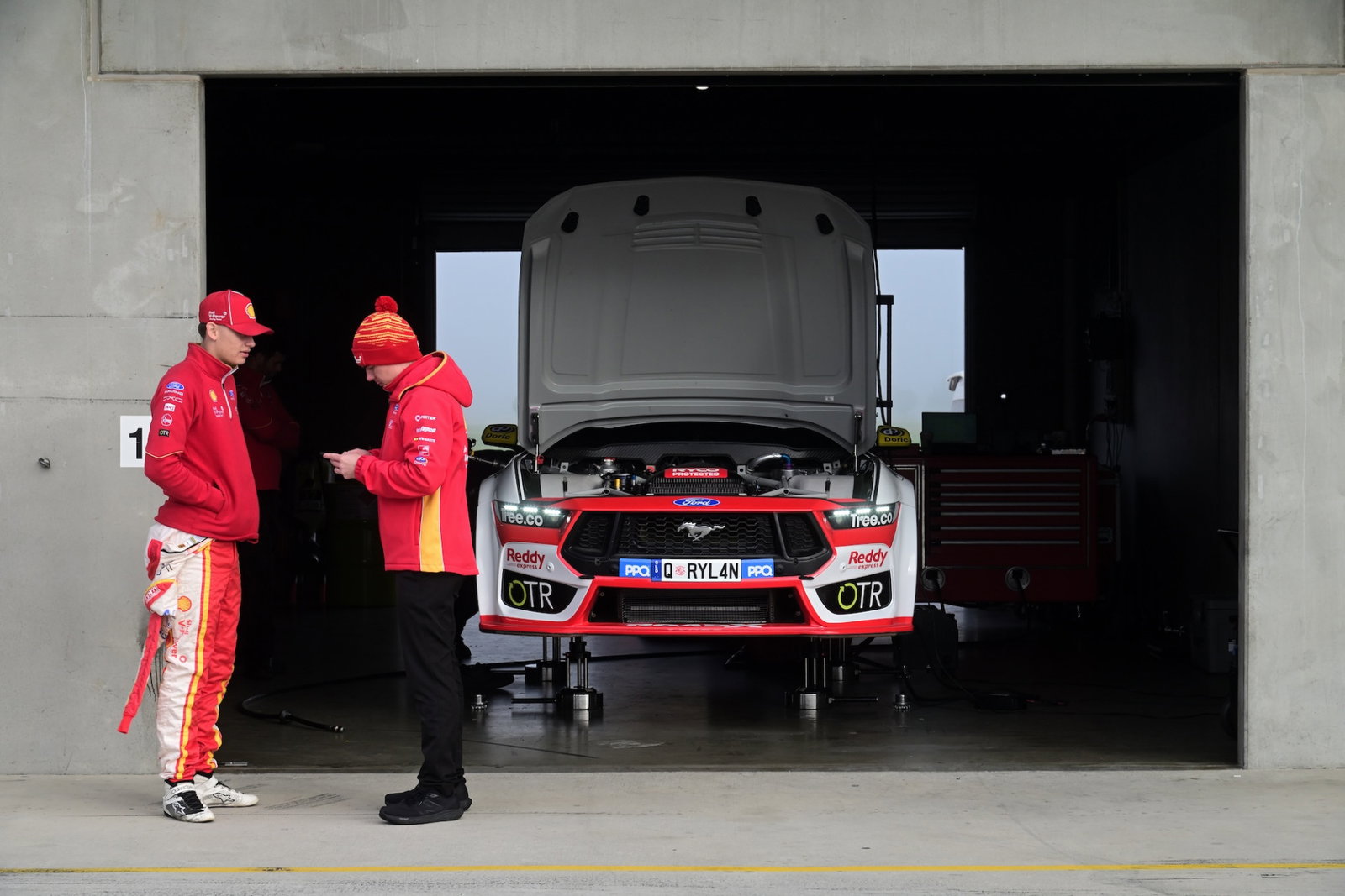 PHOTOS: Six Supercars teams test at The Bend