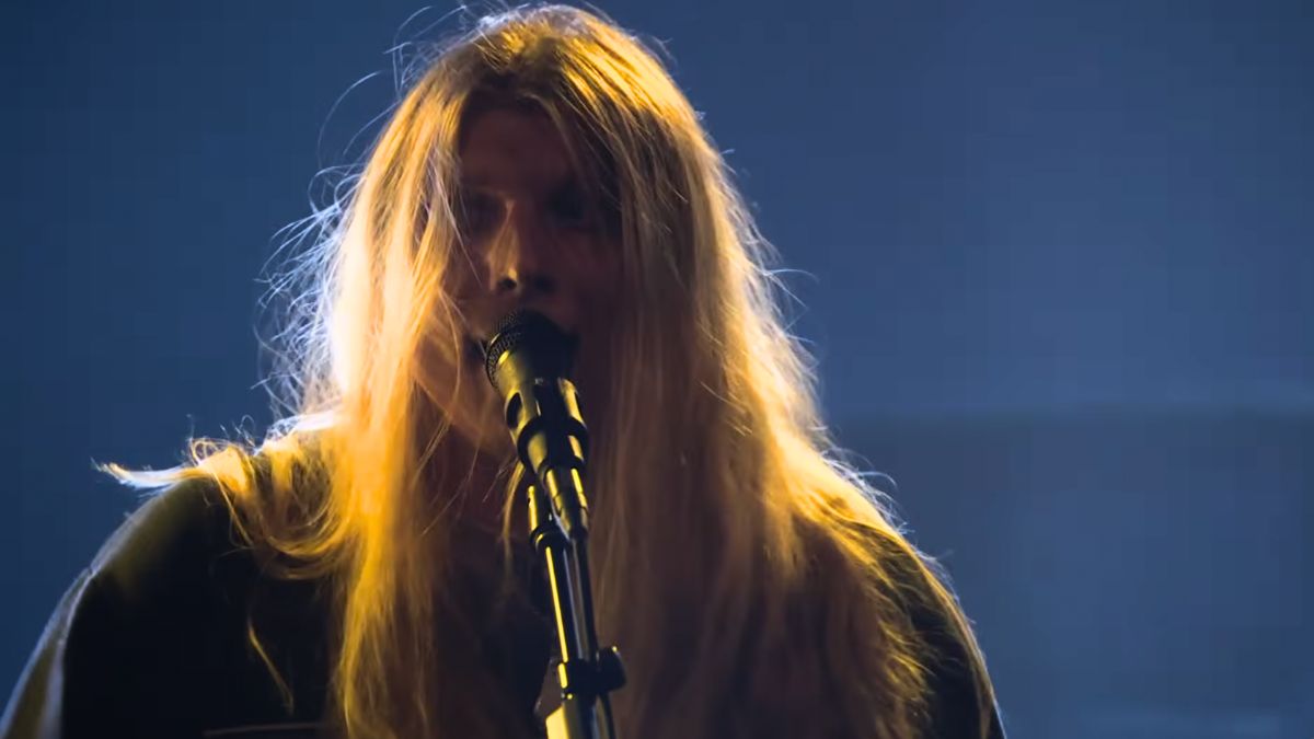 Dexter and the Moonrocks Bring "Freakin' Out" to Fallon: Watch