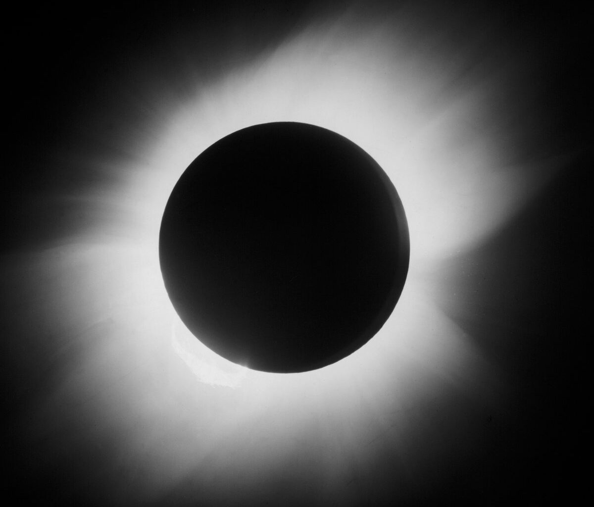 107 years ago, the Eddington total eclipse experiment helped prove Einstein’s theory of relativity