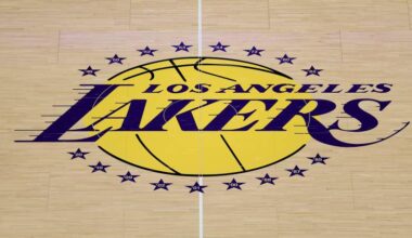 Former Lakers Champion Officially Signs With New NBA Team
