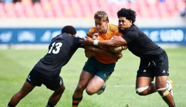 Cronulla Sharks lock in young Rugby Union star