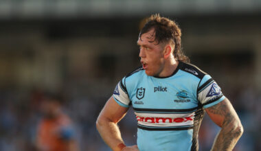 English club confirms signing of Sharks forward
