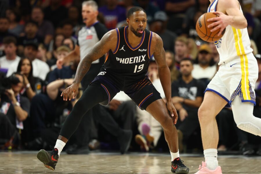 Suns Waive Haywood Highsmith | Hoops Rumors