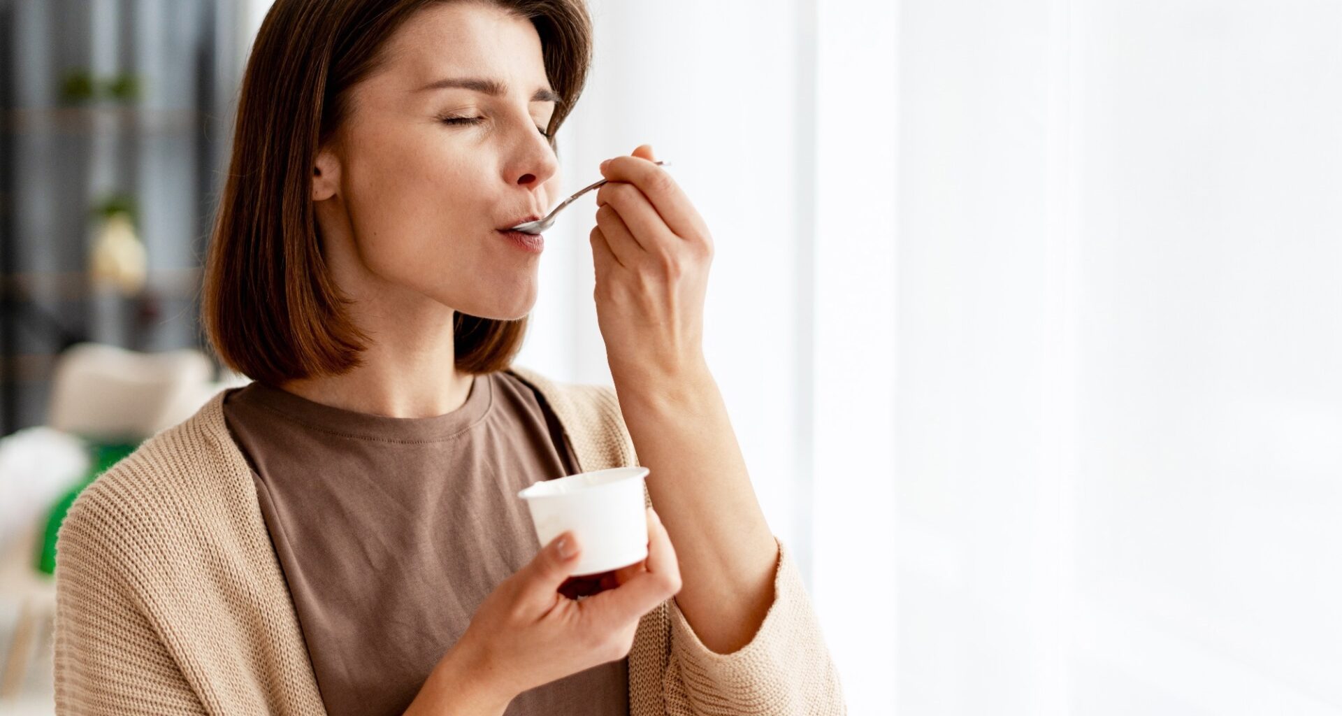 Study: Association Between Maternal Protein Intake and the Risk of Adverse Pregnancy Outcomes. Image Credit: AYO Production / Shutterstock