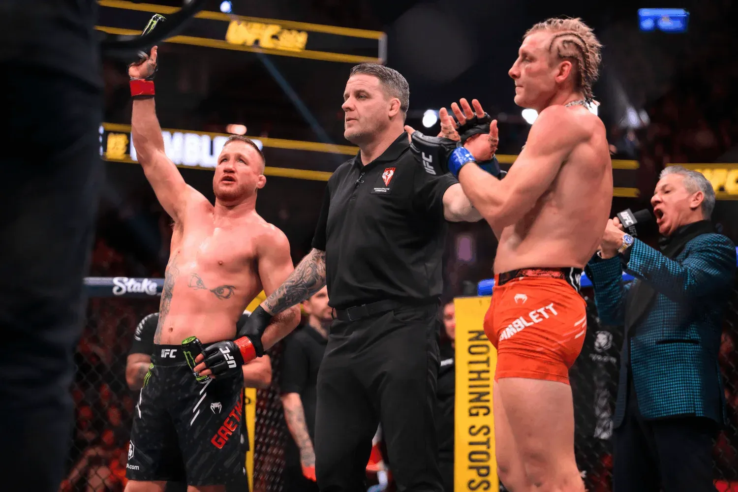 Reinier De Ridder poses after making weight