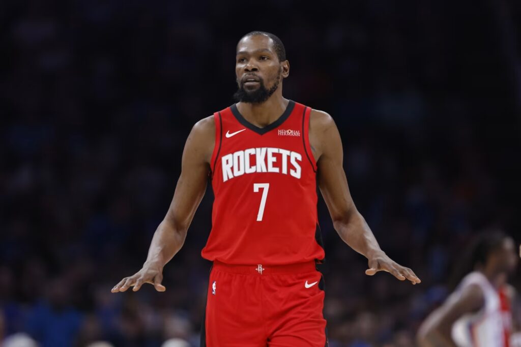 Blockbuster 3-Team Trade Idea Sends Kevin Durant To Pistons, Jalen Duren To Nets